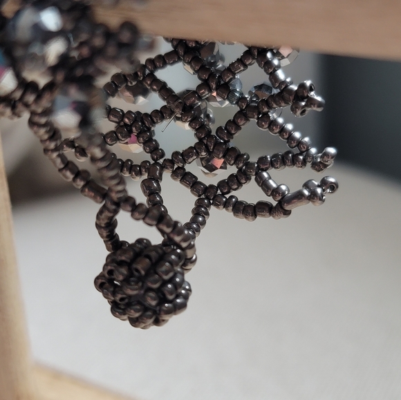 AMRITA SINGH Hypoallergenic Silver Beaded Bracelet - Picture 4 of 4